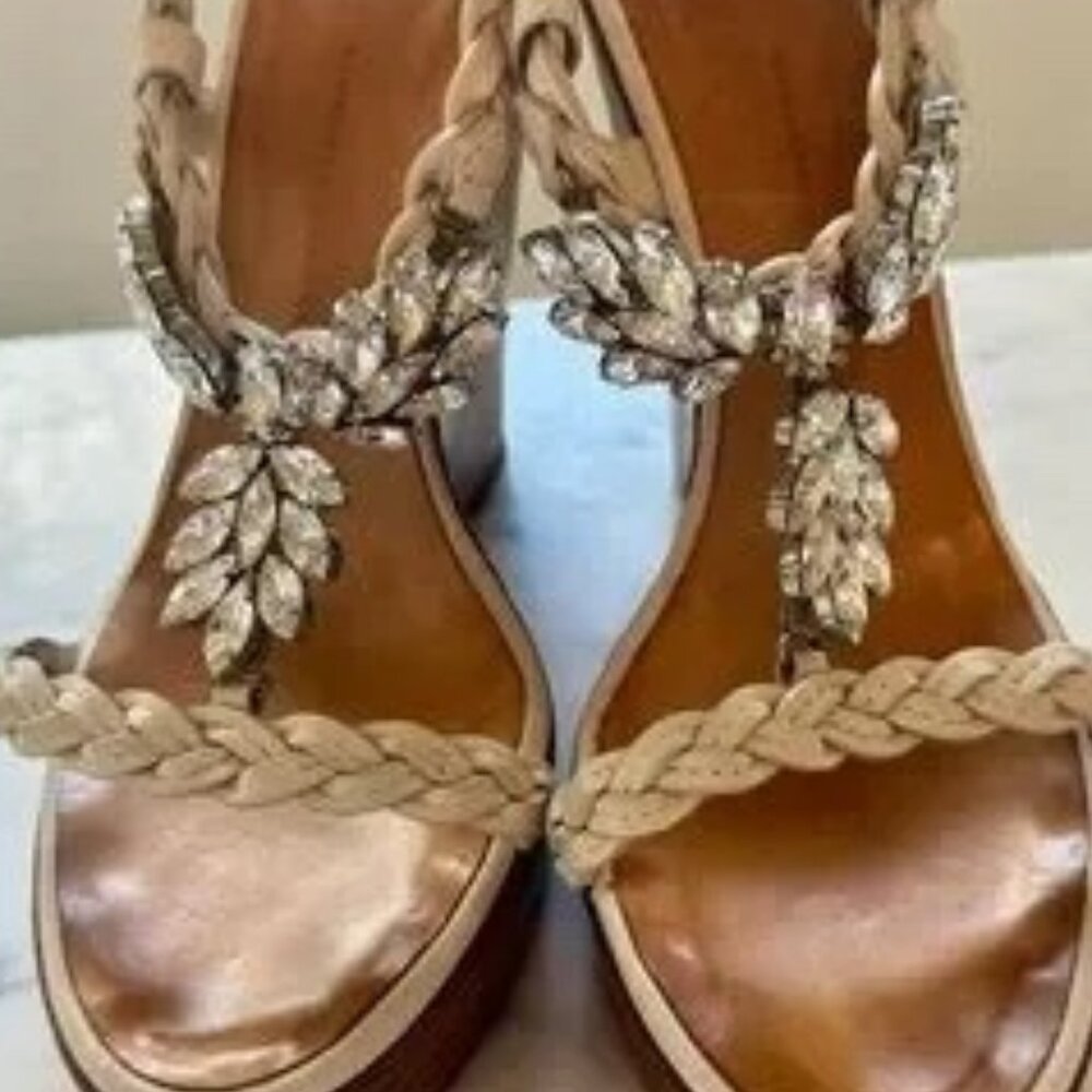 Giuseppe zanotti cream leather wedges with rhinestone strap size 38